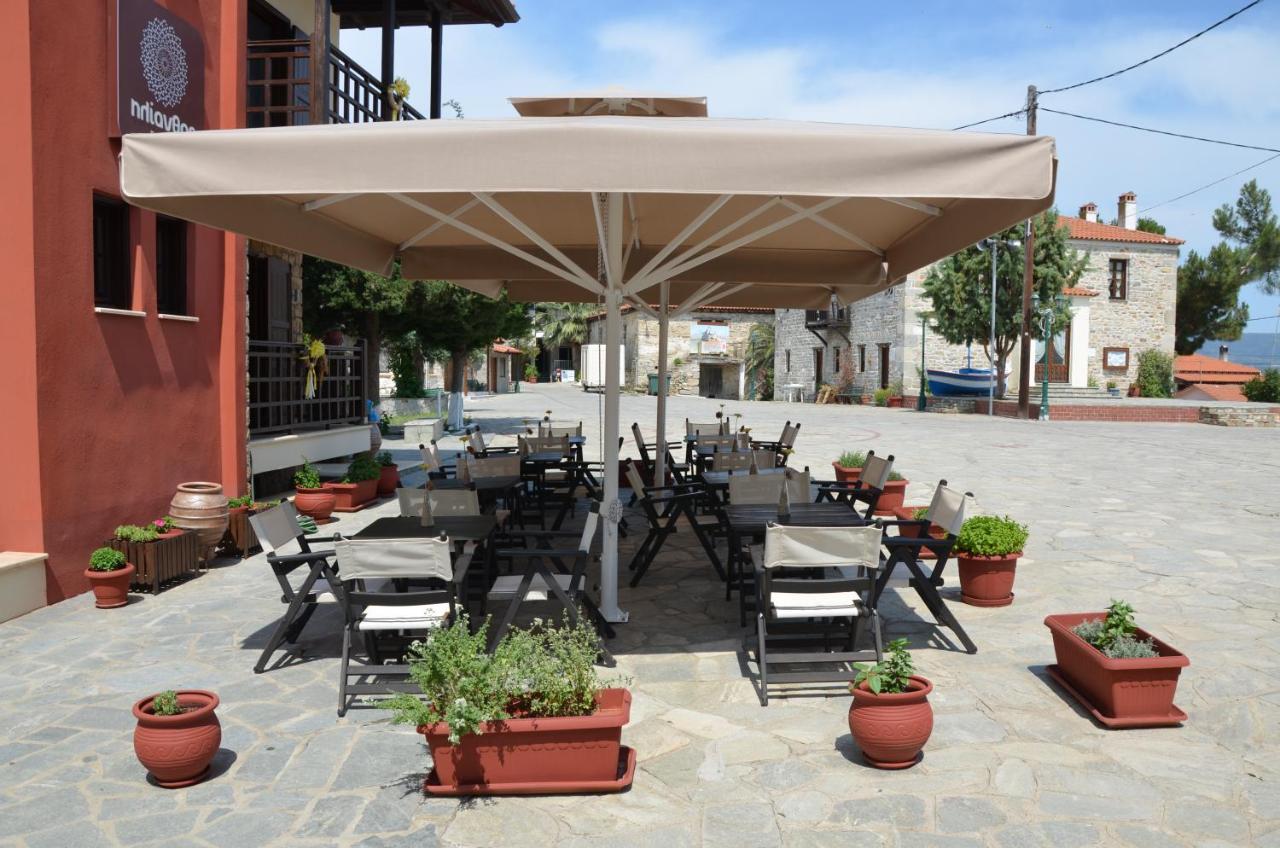 Helianthus Guesthouse Амолиани Экстерьер фото