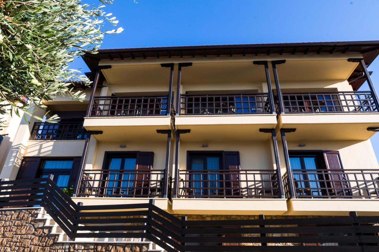 Helianthus Guesthouse Амолиани Экстерьер фото